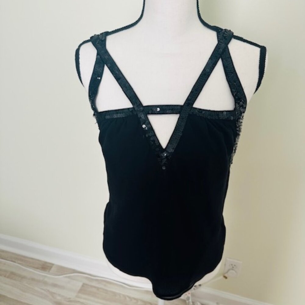 Woman's Top with Sequins details